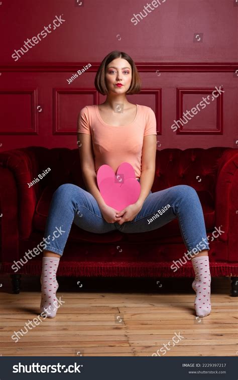 xxxhgw|Hottie Opens Up Her Legs For Males Penetration HQ Mp4 XXX .